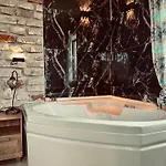 Aysultan Stone House Hotel *