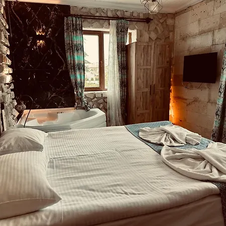 Aysultan Stone House ウチヒサール